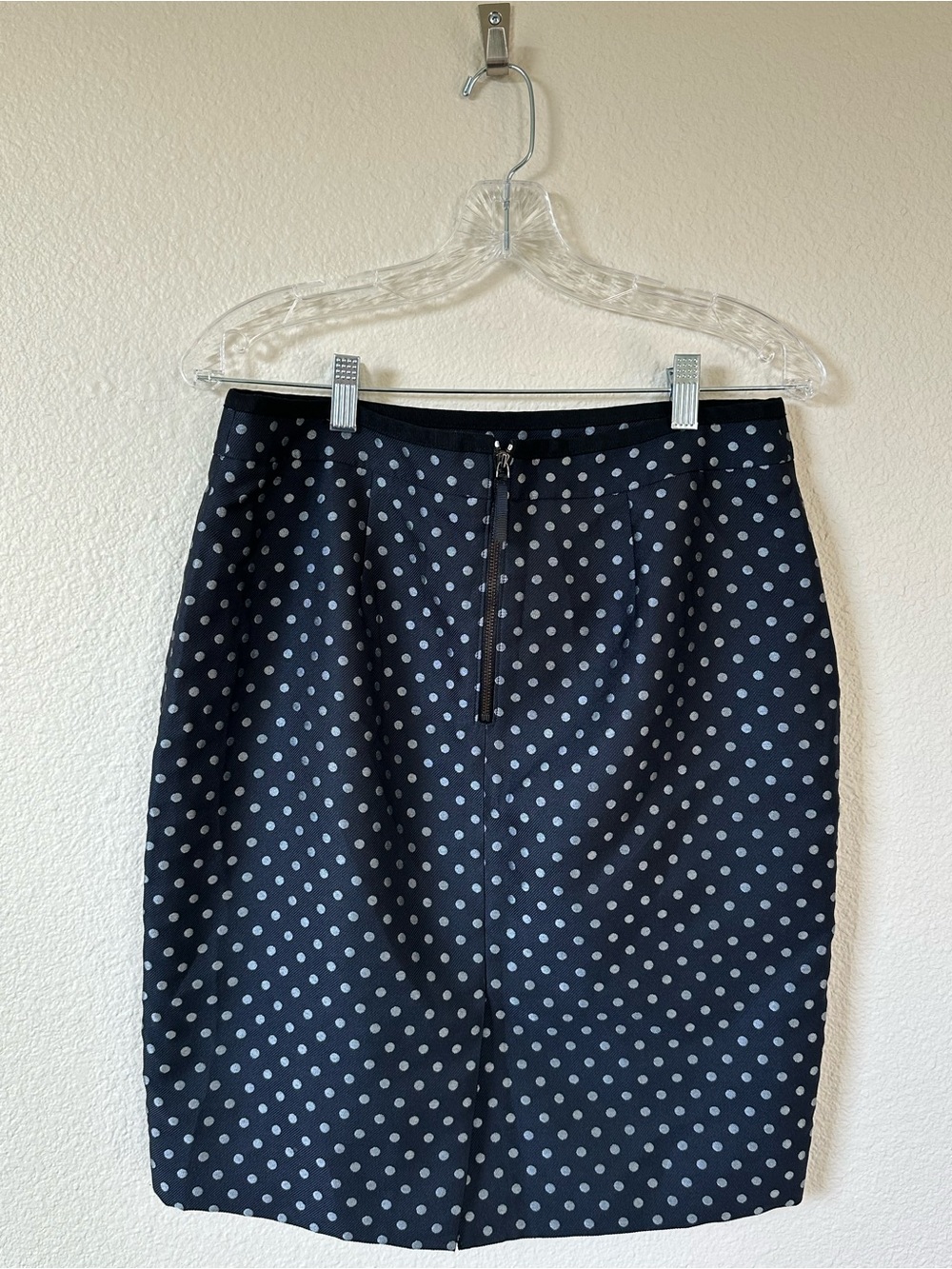 Ann Taylor Pencil Skirt 10P Navy Polka Dot Jacquard Petite Lined - Picture 2 of 9